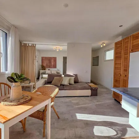 Lakeview Hideaway -